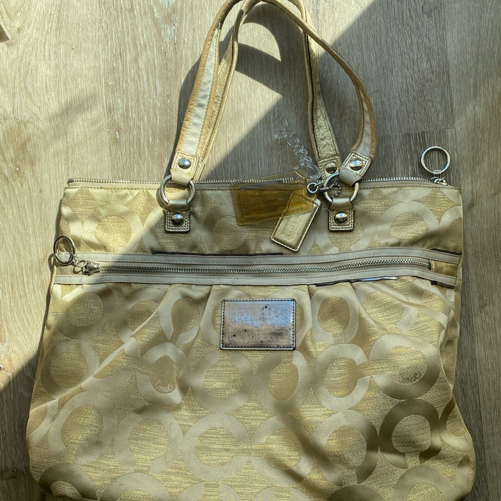 Vintage Coach Tote Shoulder Bag Gold W/ Keychain